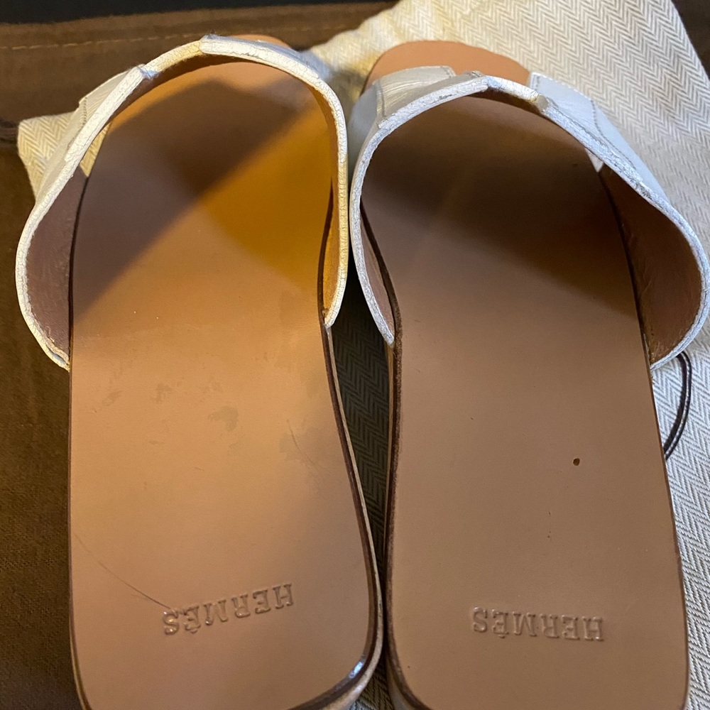 Hermès Oran H logo white sandals size 5 - Picture 6 of 8